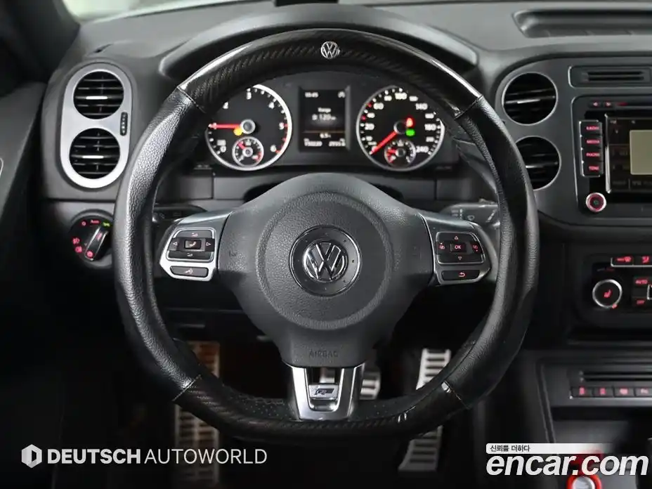 Volkswagen Tiguan 2015 2.0 автомат (гидро), фото 13