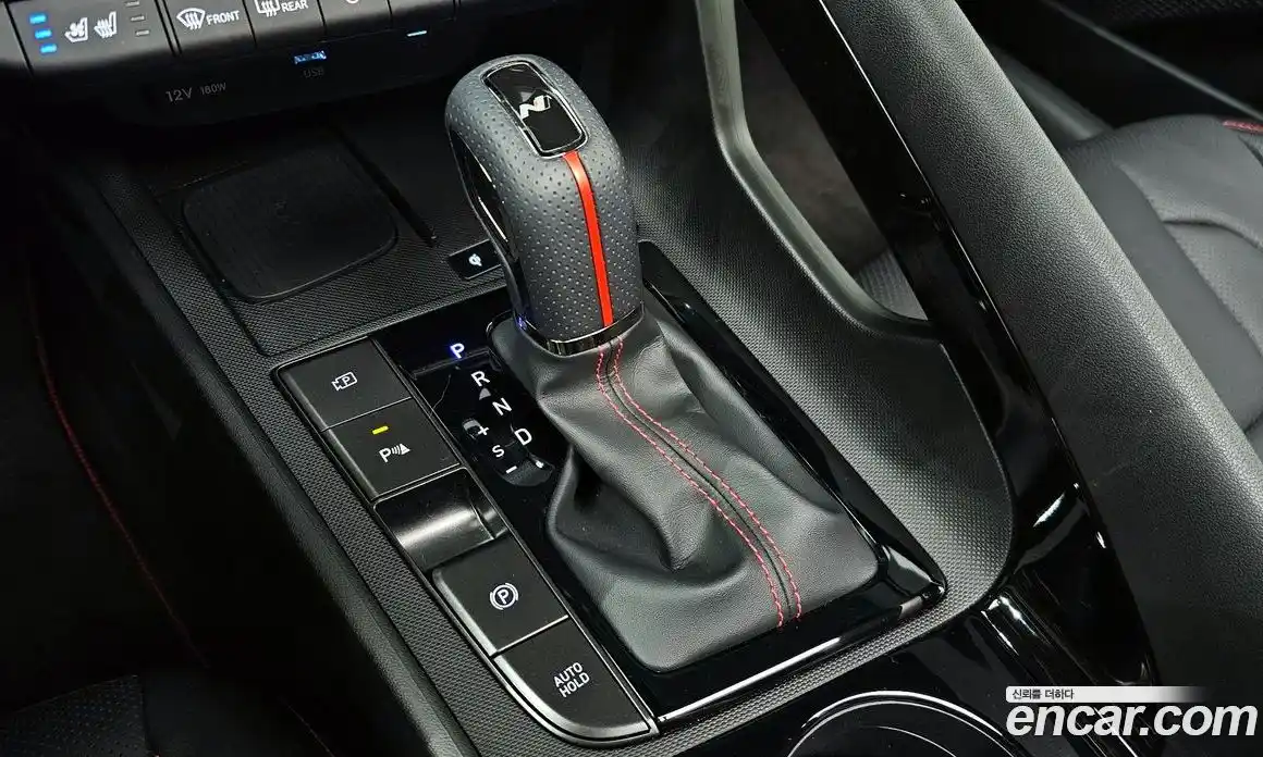 Hyundai Avante 2024 1.6 автомат (гидро), фото 9