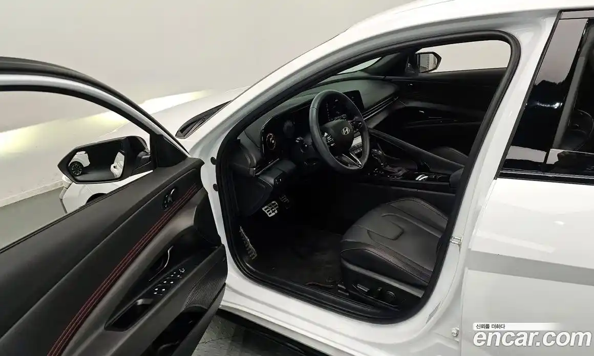 Hyundai Avante 2024 1.6 автомат (гидро), фото 10
