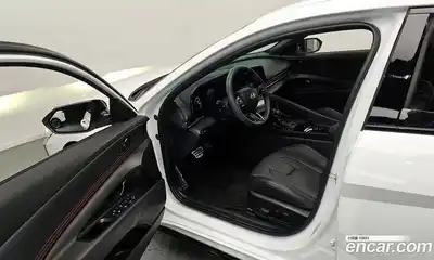Hyundai Avante 2024 1.6 автомат (гидро), миниатюра 10