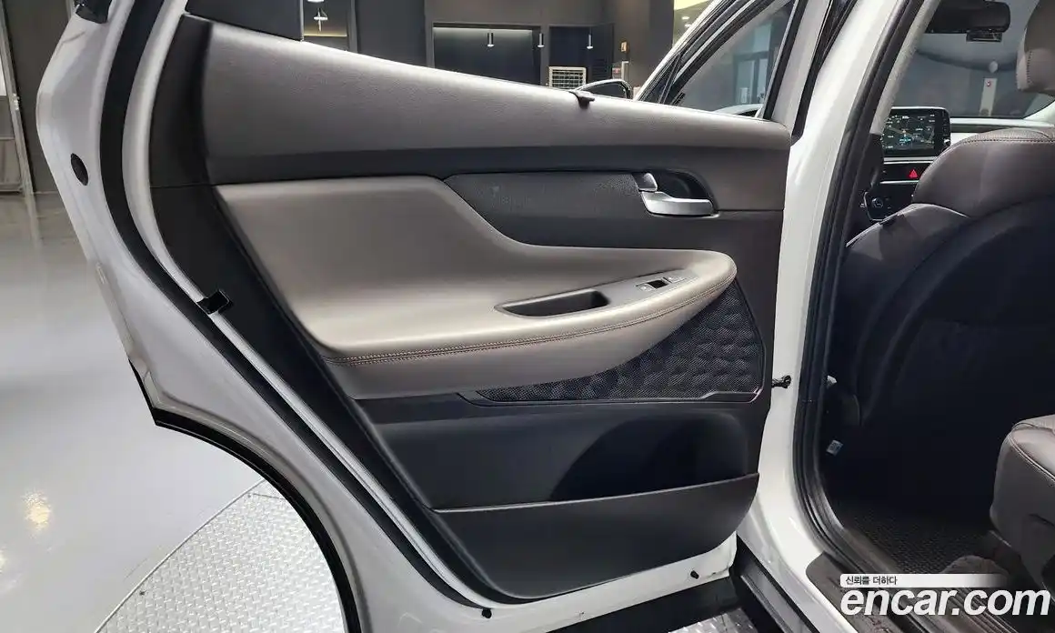 Hyundai Santa Fe 2019 2.0 автомат (гидро), фото 15