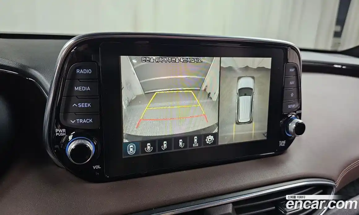 Hyundai Santa Fe 2019 2.0 автомат (гидро), фото 16
