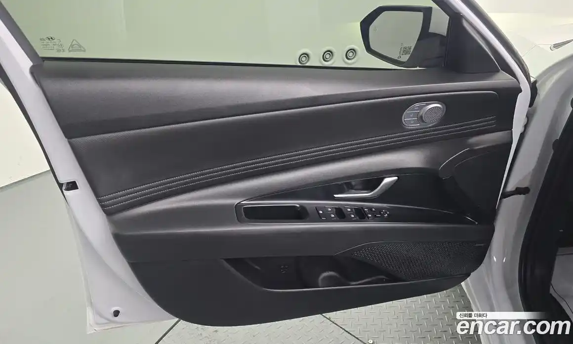 Hyundai Avante 2024 1.6 автомат (гидро), фото 14