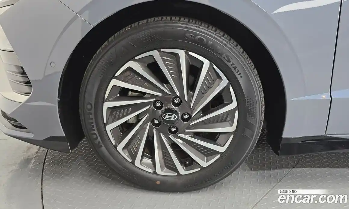 Hyundai Sonata 2024 2.0 автомат (гидро), фото 5