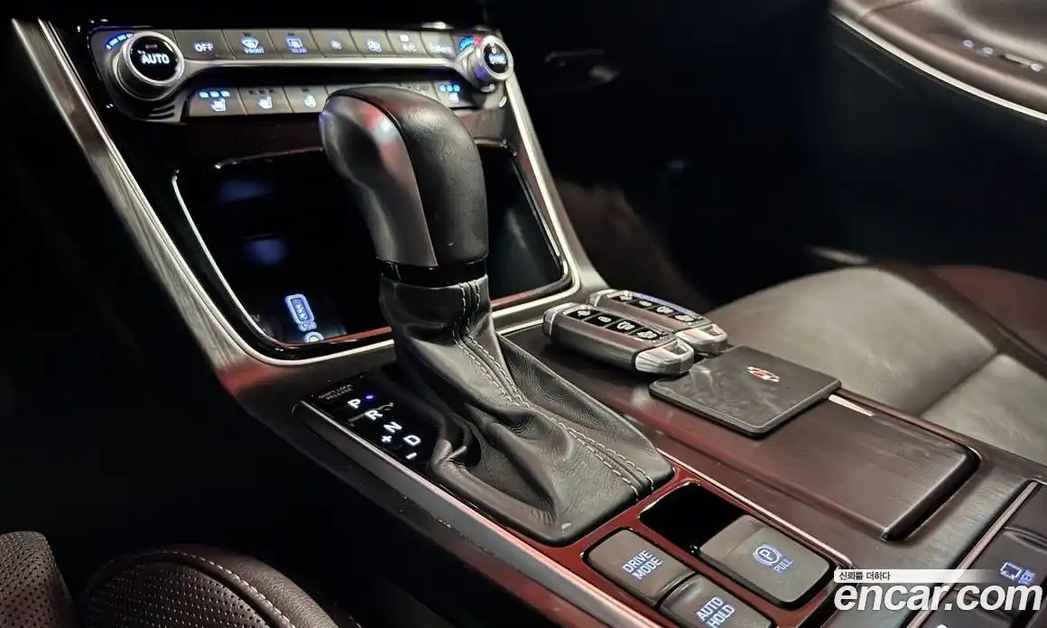 Hyundai Grandeur 2018 2.4 автомат (гидро), фото 11