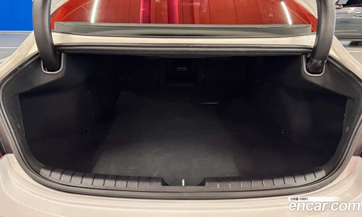 Hyundai Grandeur 2018 2.4 автомат (гидро), фото 19