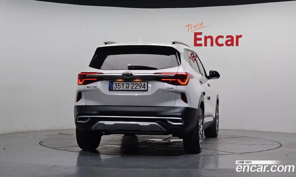 Kia Seltos 2021 1.6 автомат (гидро), фото 4