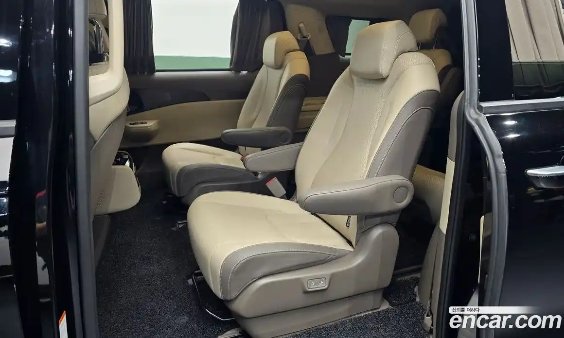 Kia Carnival 2024 3.5 автомат (гидро), фото 12