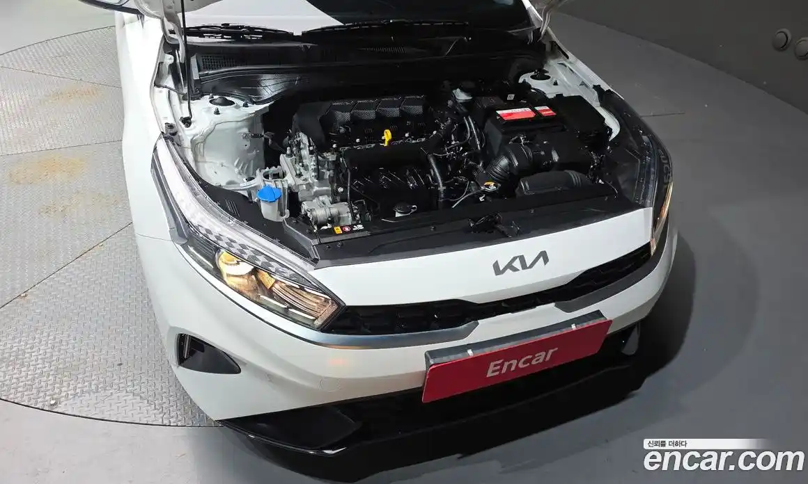 Kia K3 2023 1.6 автомат (гидро), фото 6