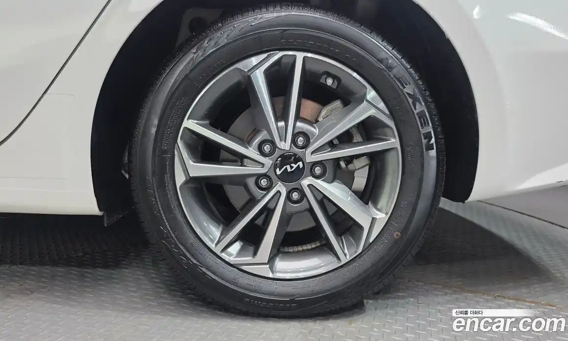 Kia K3 2023 1.6 автомат (гидро), фото 7
