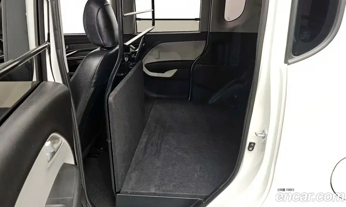 Kia Ray 2022 1.0 автомат (гидро), фото 11