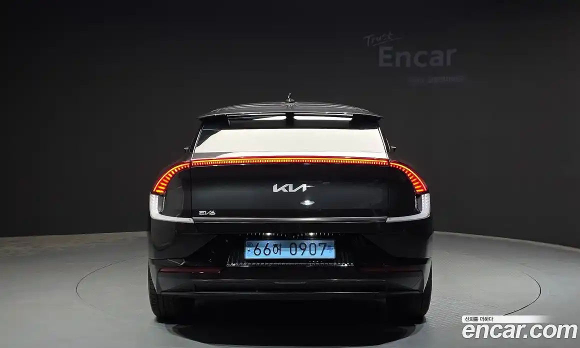 Kia EV6 2023 0.1 автомат (гидро), фото 4