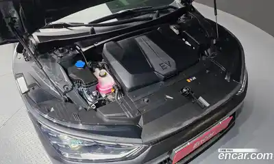 Kia EV6 2023 0.1 автомат (гидро), миниатюра 6