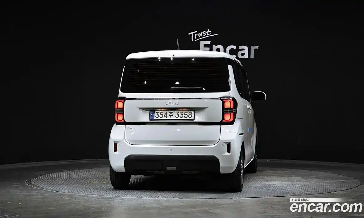 Kia Ray 2023 1.0 автомат (гидро), фото 4