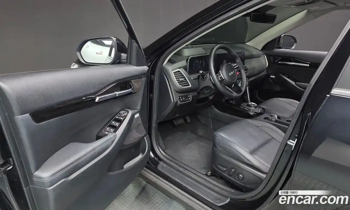 Kia Seltos 2024 2.0 автомат (гидро), фото 13