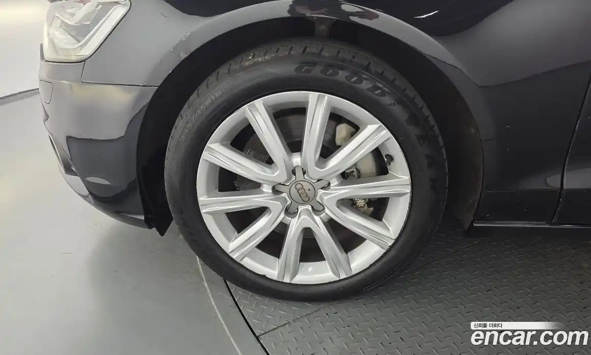 Audi A6 2014 3.0 автомат (гидро), фото 5