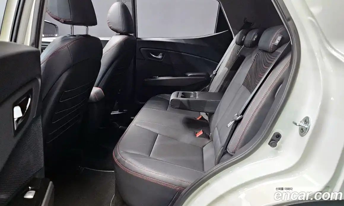 SsangYong TIBOLI 2017 1.6 автомат (гидро), фото 12