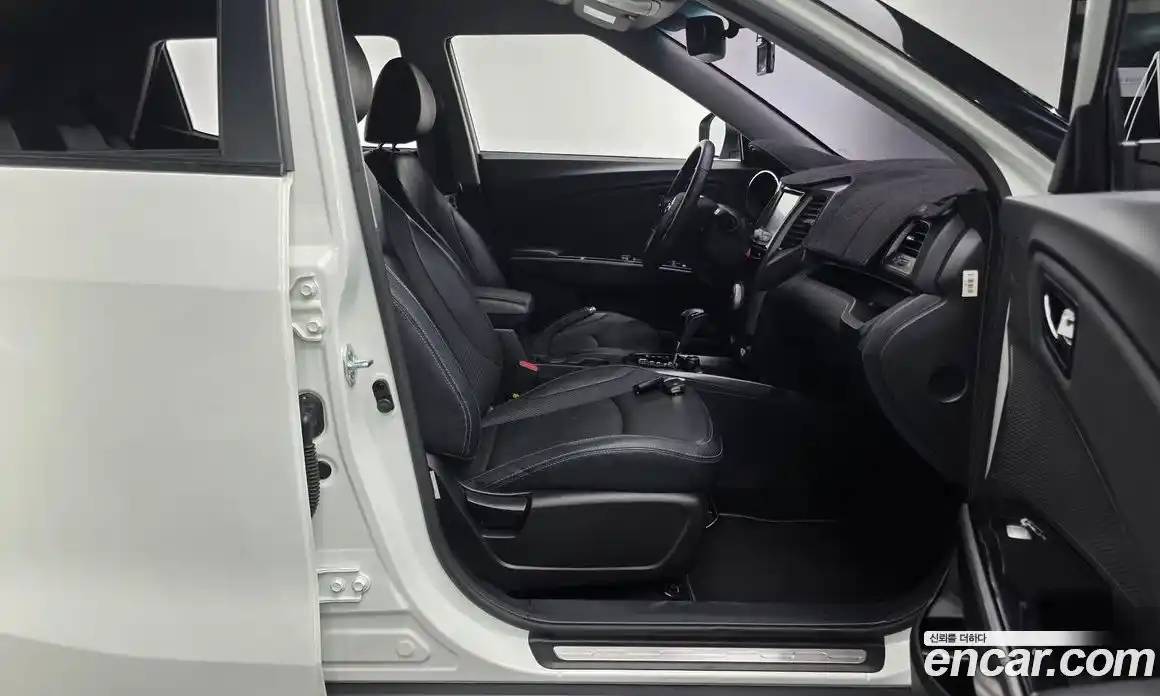 SsangYong TIBOLI 2017 1.6 автомат (гидро), фото 15