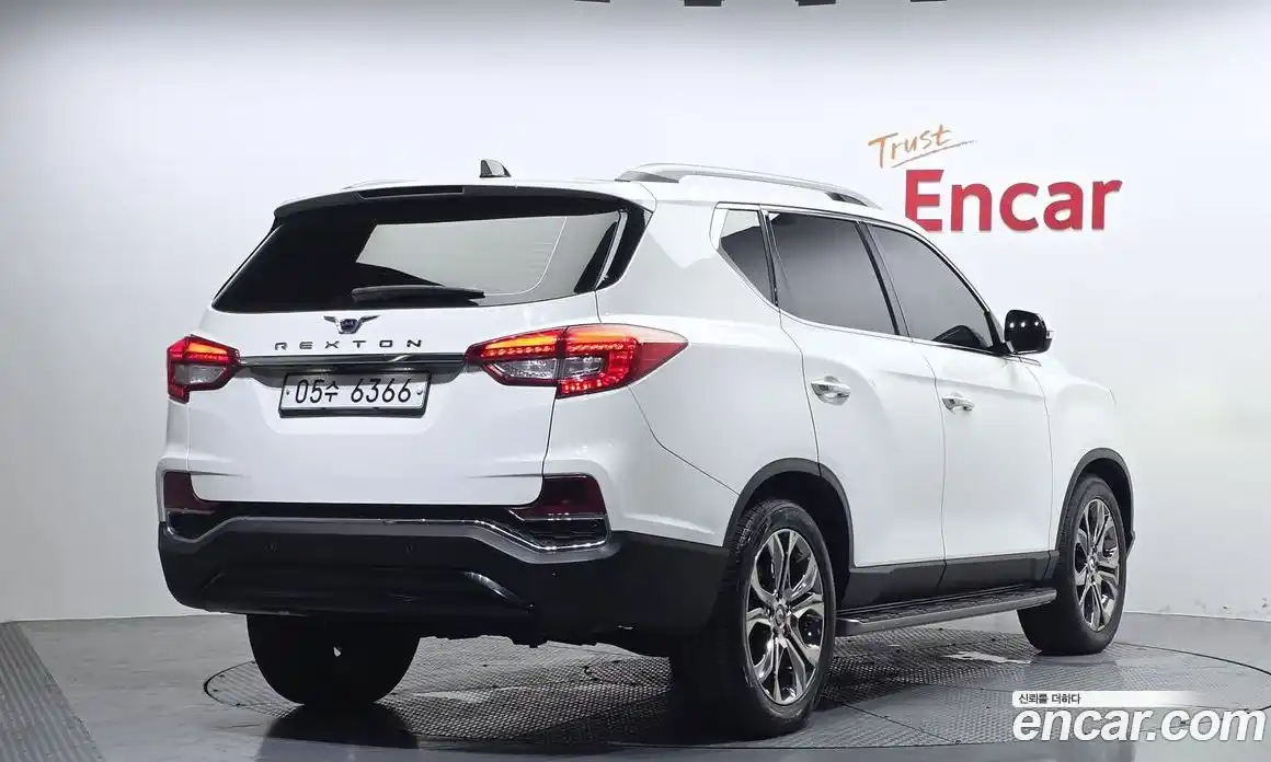 SsangYong Rexton 2018 2.2 автомат (гидро), фото 2