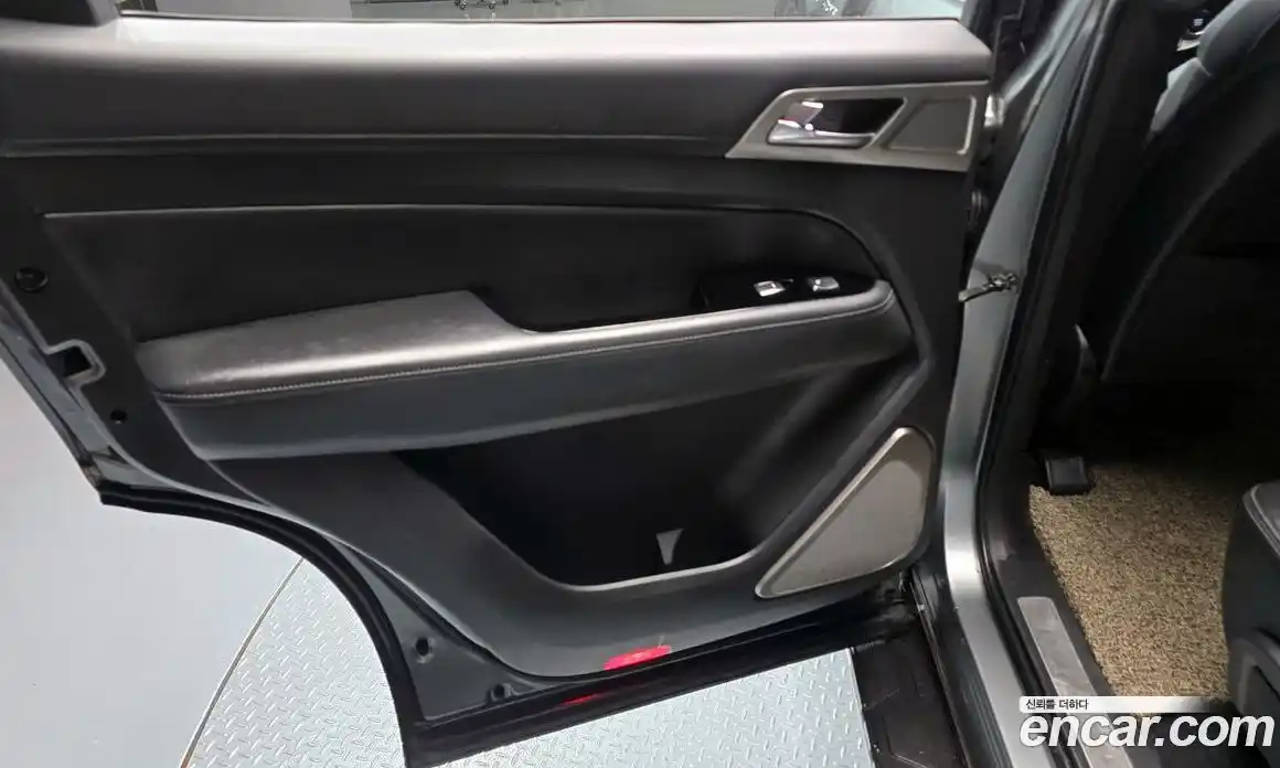 SsangYong Rexton 2018 2.2 автомат (гидро), фото 15