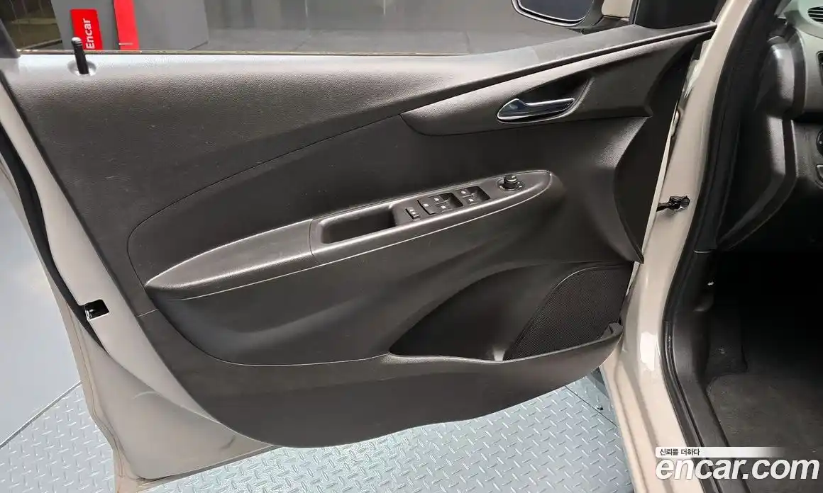 Chevrolet Spark 2018 1.0 автомат (гидро), фото 14
