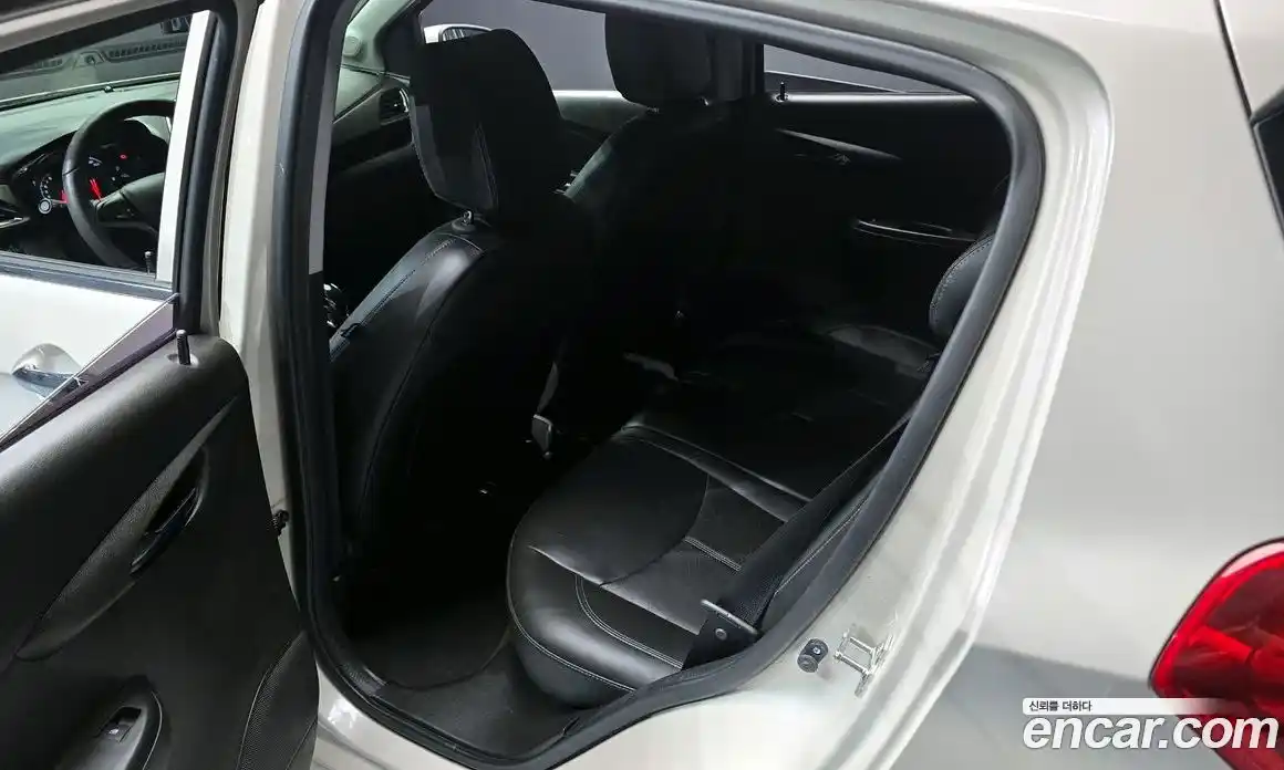 Chevrolet Spark 2018 1.0 автомат (гидро), фото 18