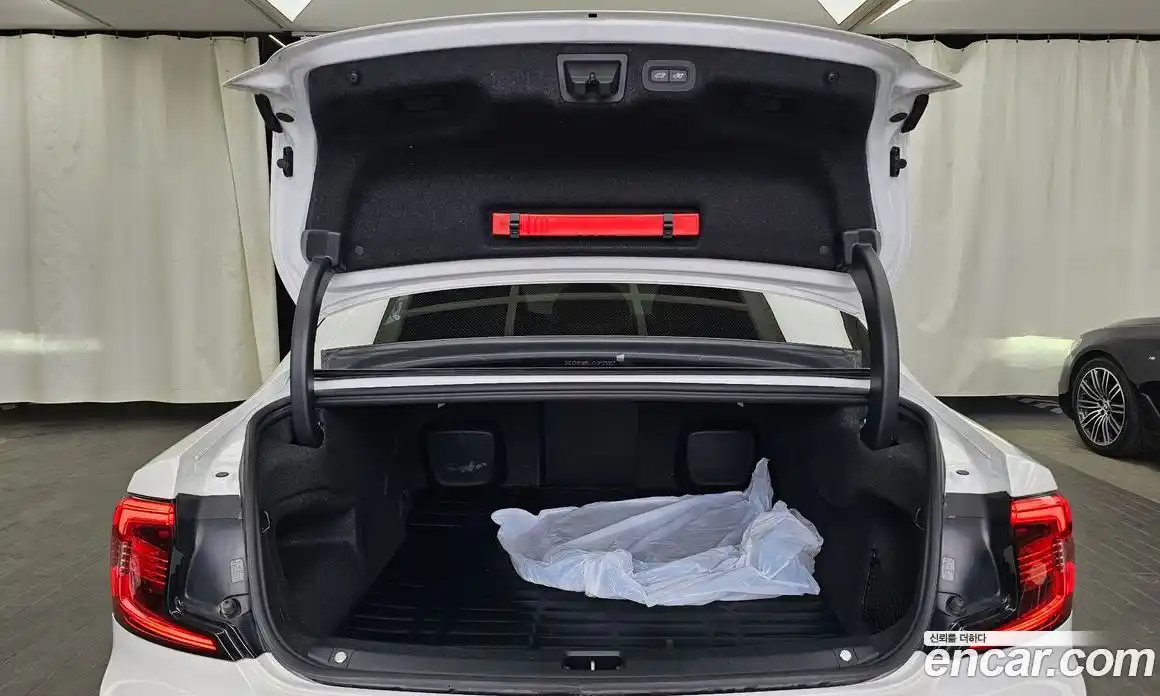 Volvo S90 2022 2.0 автомат (гидро), фото 26