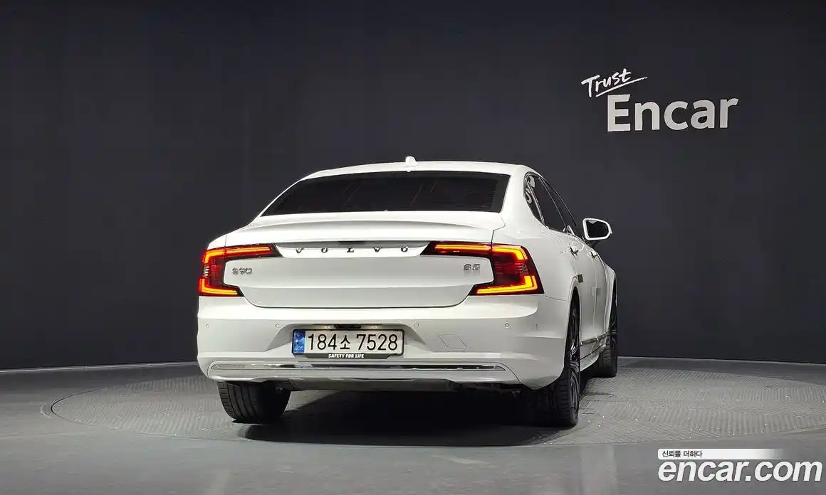 Volvo S90 2022 2.0 автомат (гидро), фото 4