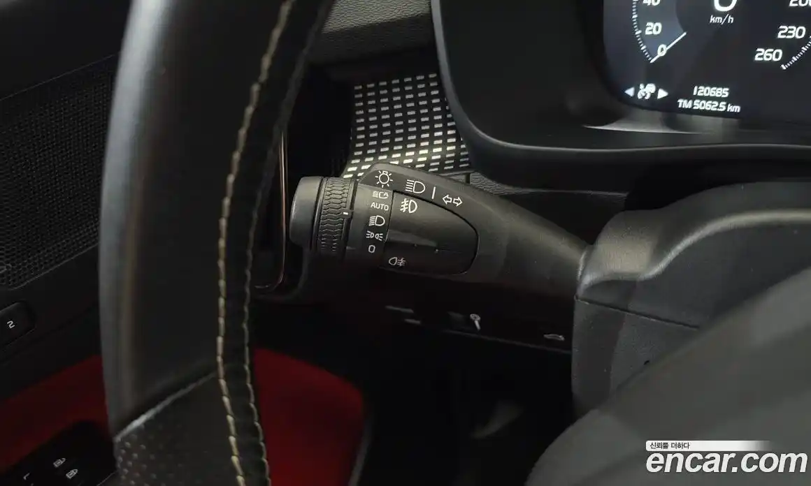 Volvo XC40 2021 2.0 автомат (гидро), фото 23
