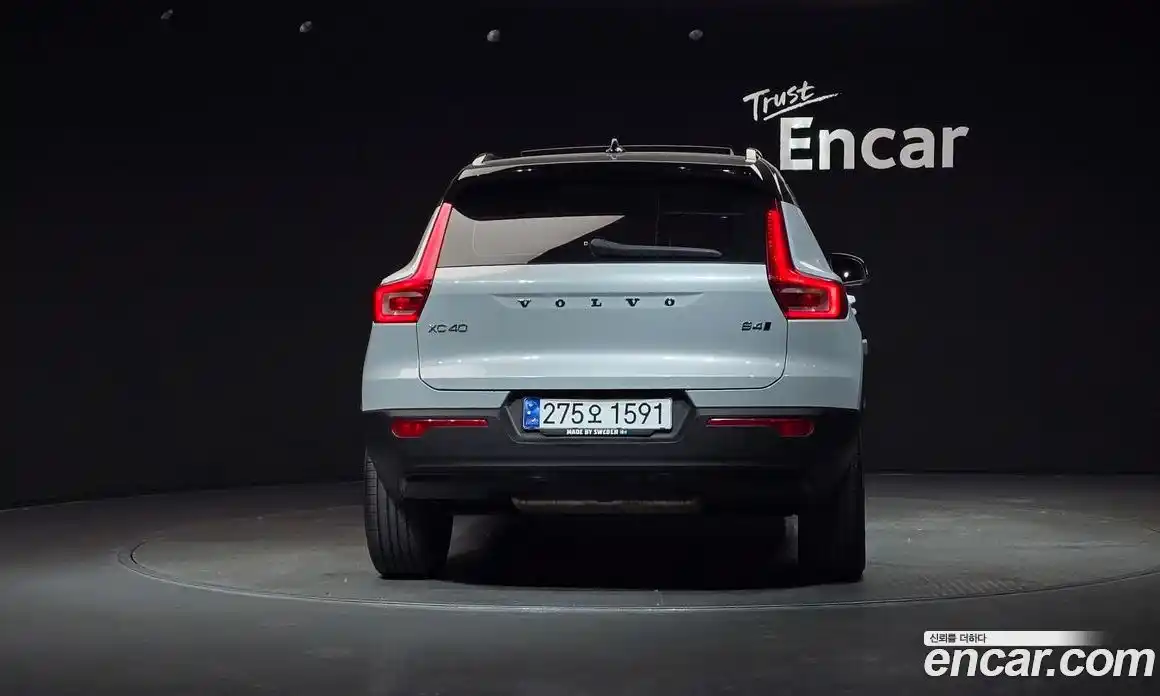 Volvo XC40 2021 2.0 автомат (гидро), фото 4