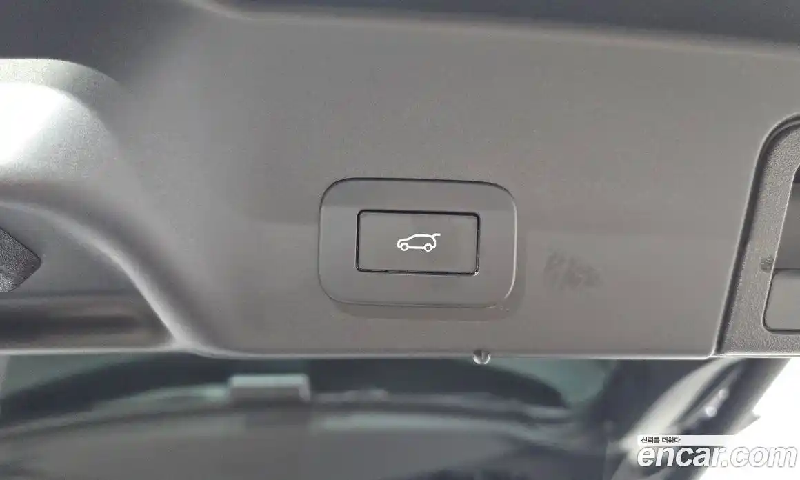 Land Rover Range Rover Evoque 2023 2.0 автомат (гидро), фото 32