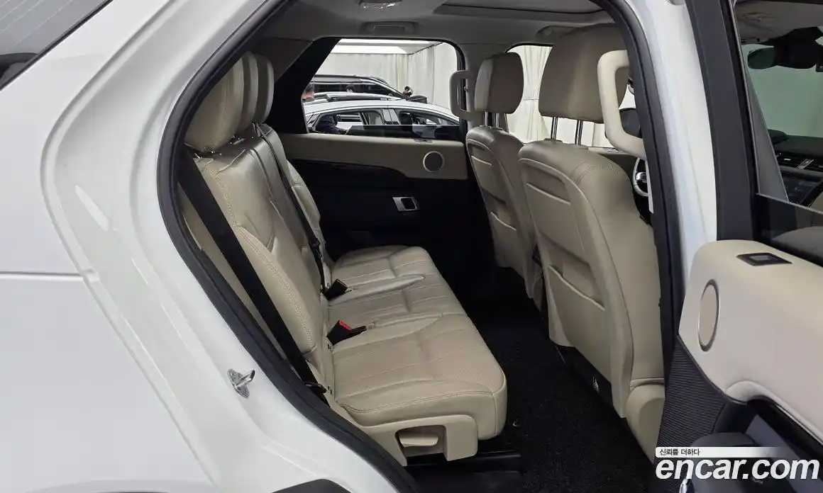 Land Rover Discovery 2019 2.0 автомат (гидро), фото 12