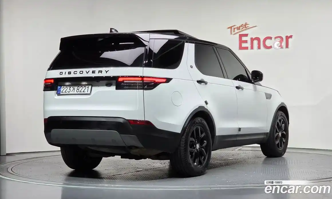 Land Rover Discovery 2019 2.0 автомат (гидро), фото 2