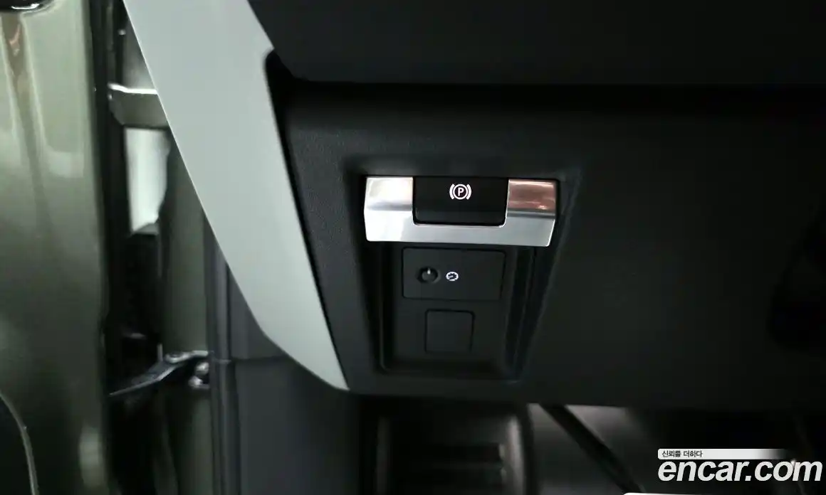 Land Rover Defender 2020 2.0 автомат (гидро), фото 18
