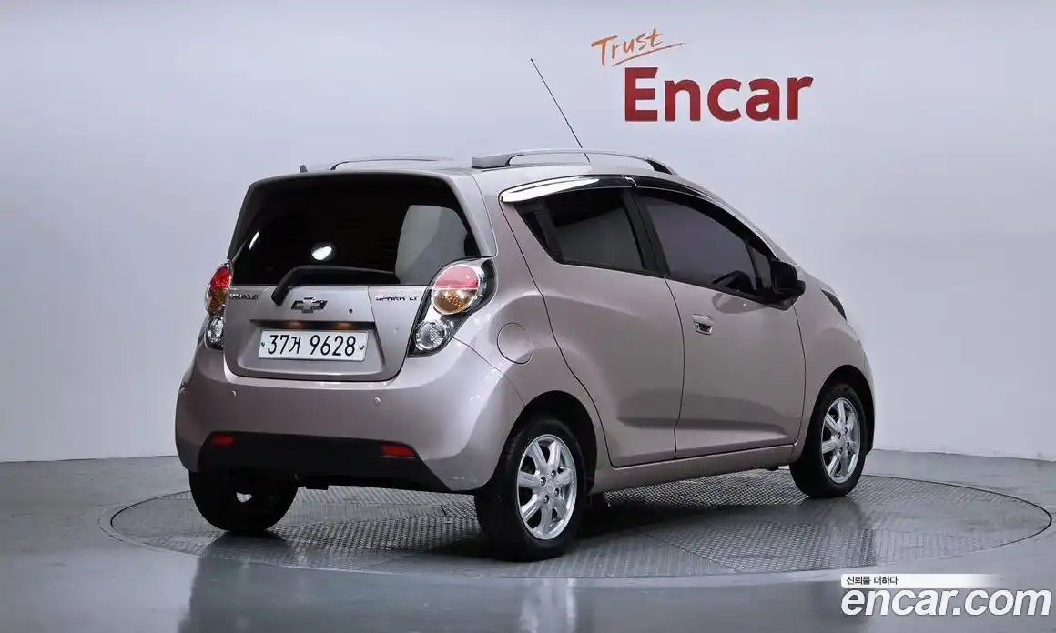 Chevrolet Matiz 2011 1.0 автомат (гидро), фото 2