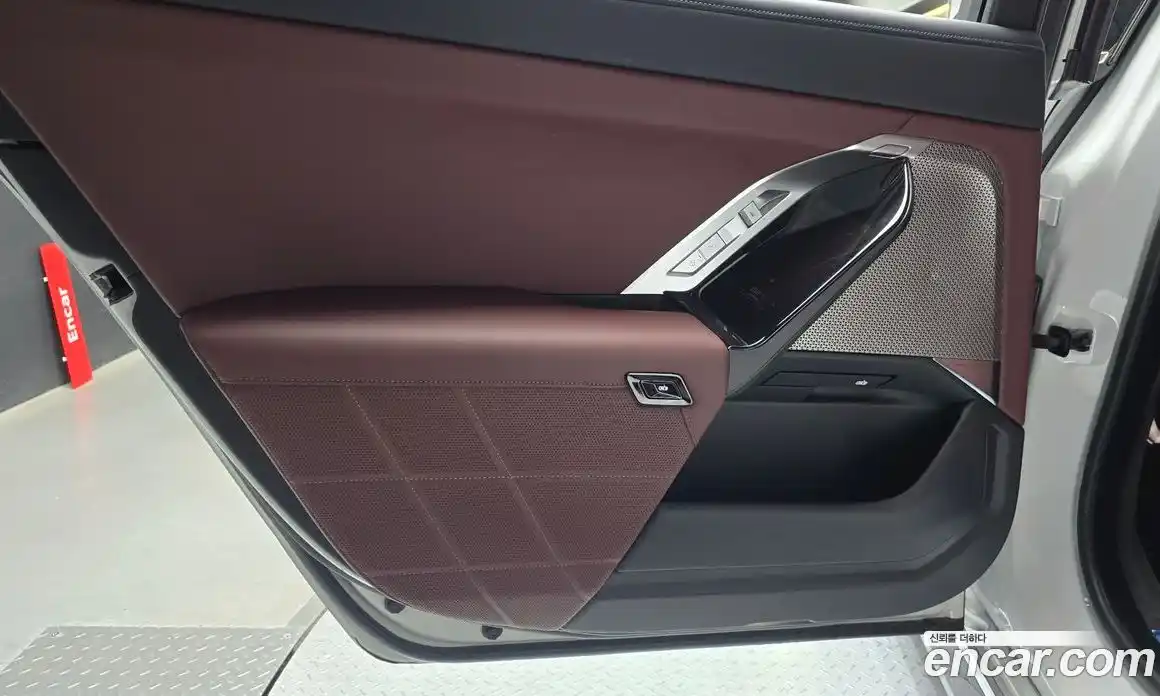BMW 7 серия 2025 3.0 автомат (гидро), фото 15