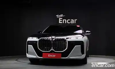 BMW 7 серия 2025 3.0 автомат (гидро), миниатюра 3