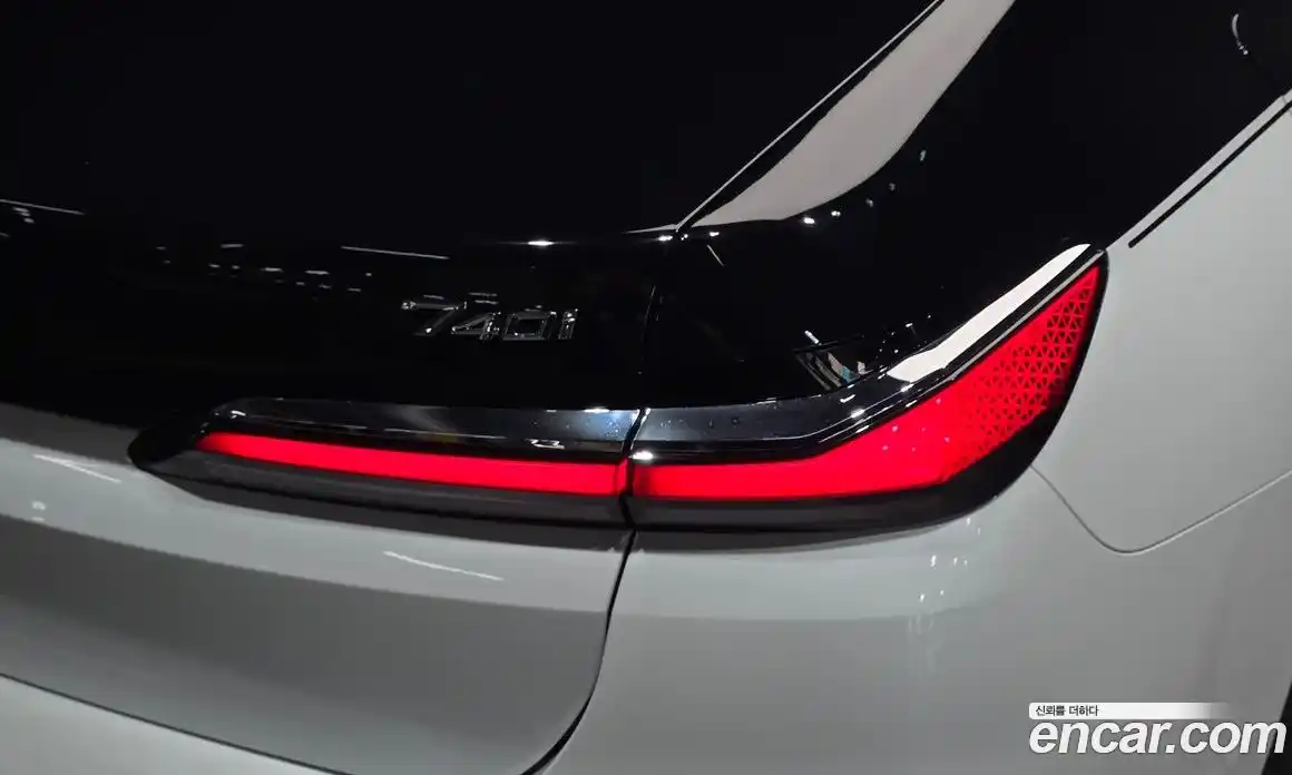 BMW 7 серия 2025 3.0 автомат (гидро), фото 9
