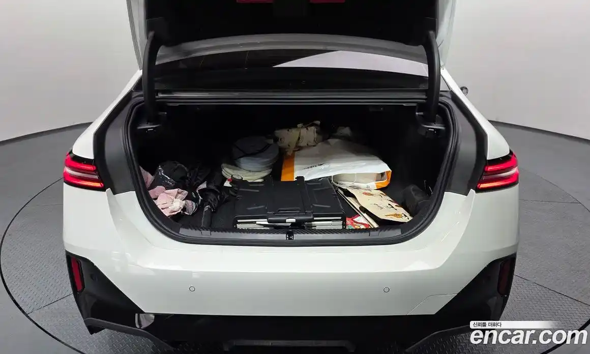 BMW i5 2025 0.2 автомат (гидро), фото 20