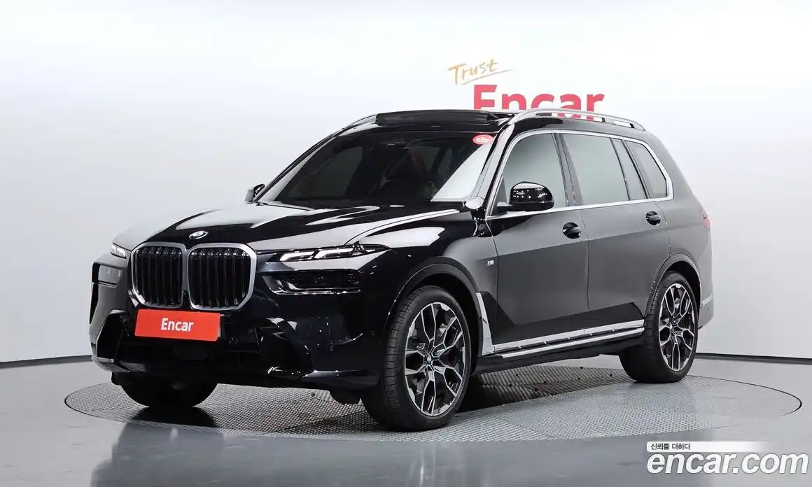 BMW X7 2025 3.0 автомат (гидро), фото 1