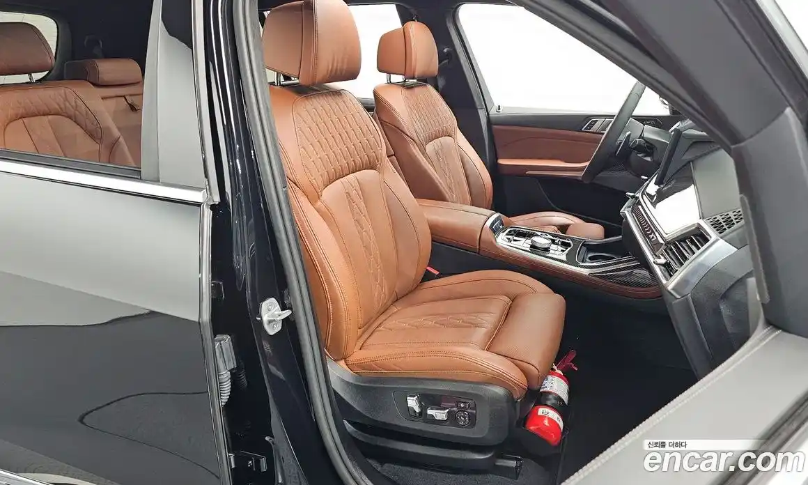 BMW X7 2025 3.0 автомат (гидро), фото 16