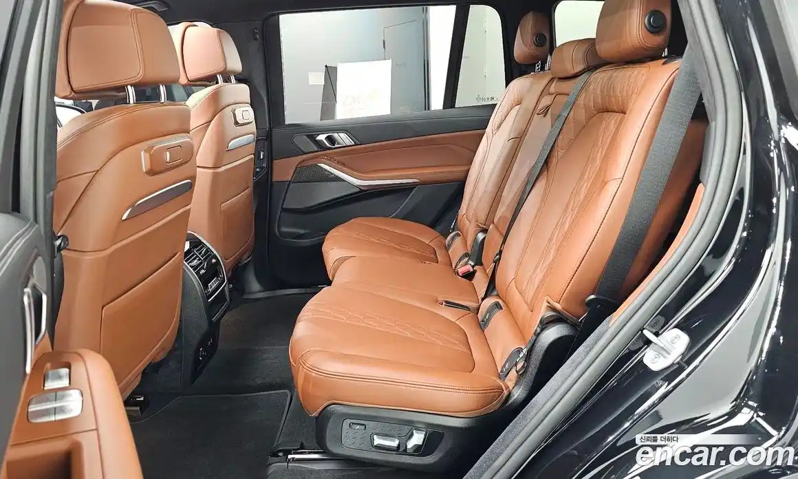 BMW X7 2025 3.0 автомат (гидро), фото 18