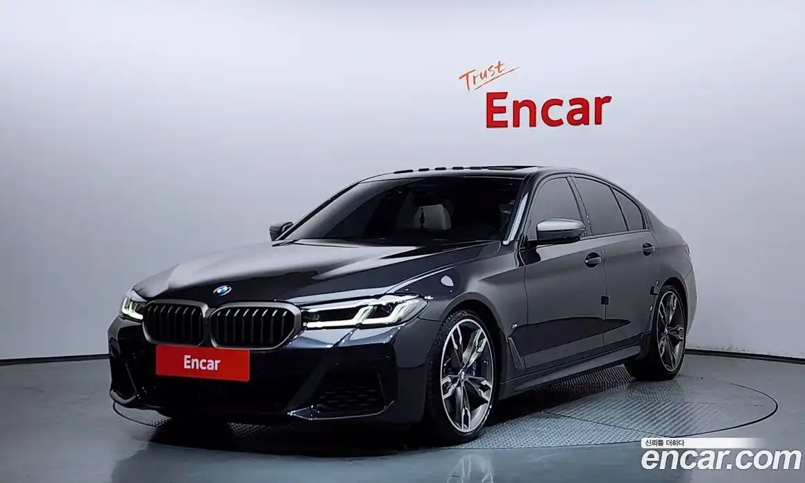 BMW 5 серия 2022 4.4 автомат (гидро), фото 1