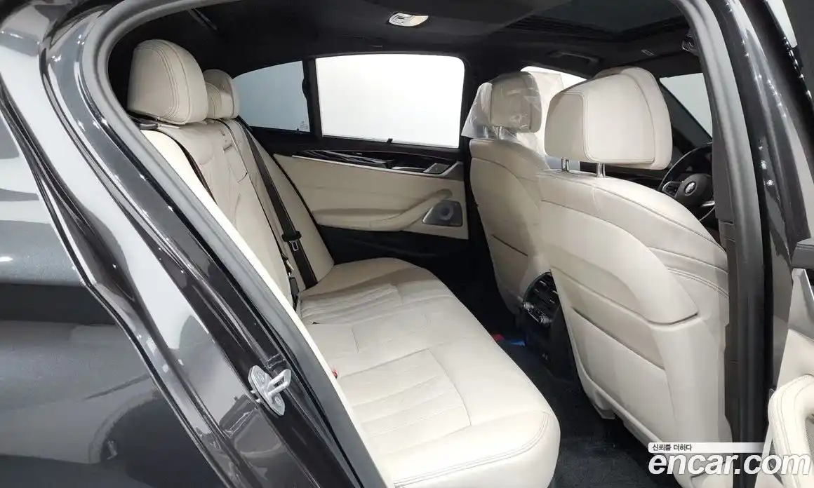 BMW 5 серия 2022 4.4 автомат (гидро), фото 20