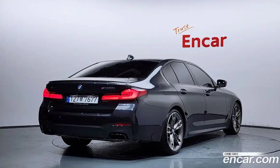 BMW 5 серия 2022 4.4 автомат (гидро), фото 2