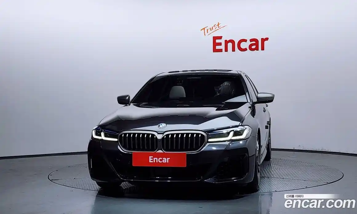BMW 5 серия 2022 4.4 автомат (гидро), фото 3