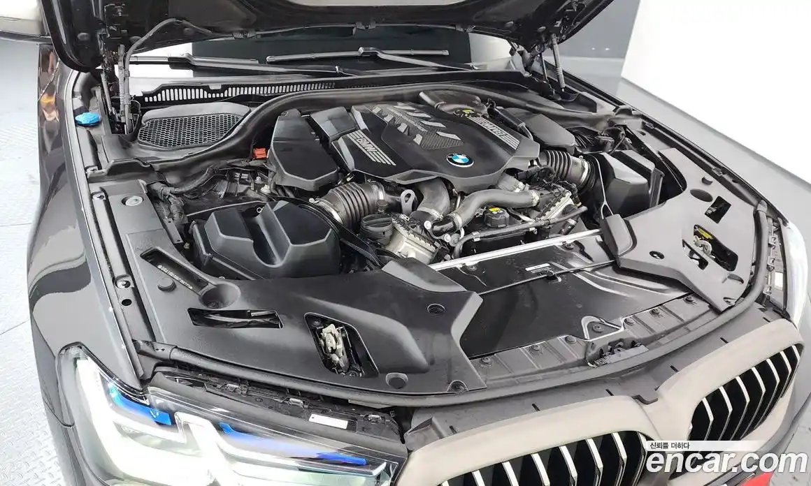 BMW 5 серия 2022 4.4 автомат (гидро), фото 6