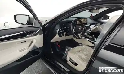 BMW 5 серия 2022 4.4 автомат (гидро), миниатюра 10