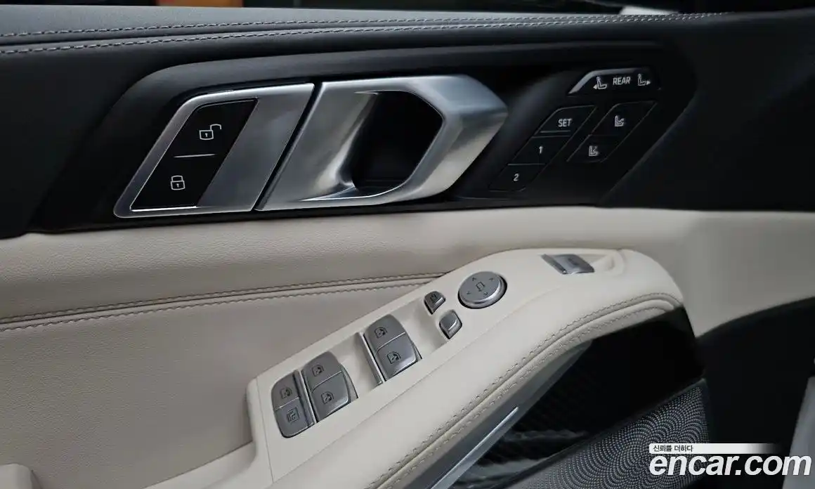 BMW X7 2023 4.4 автомат (гидро), фото 28