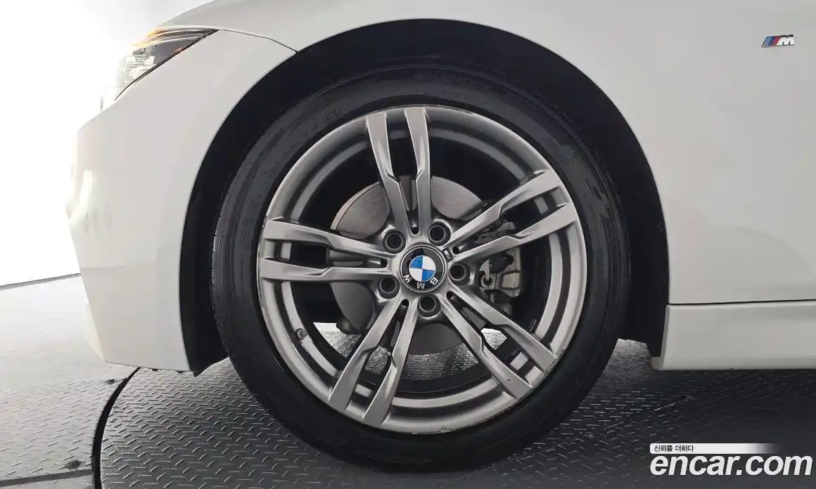 BMW 3 серия 2018 2.0 автомат (гидро), фото 4